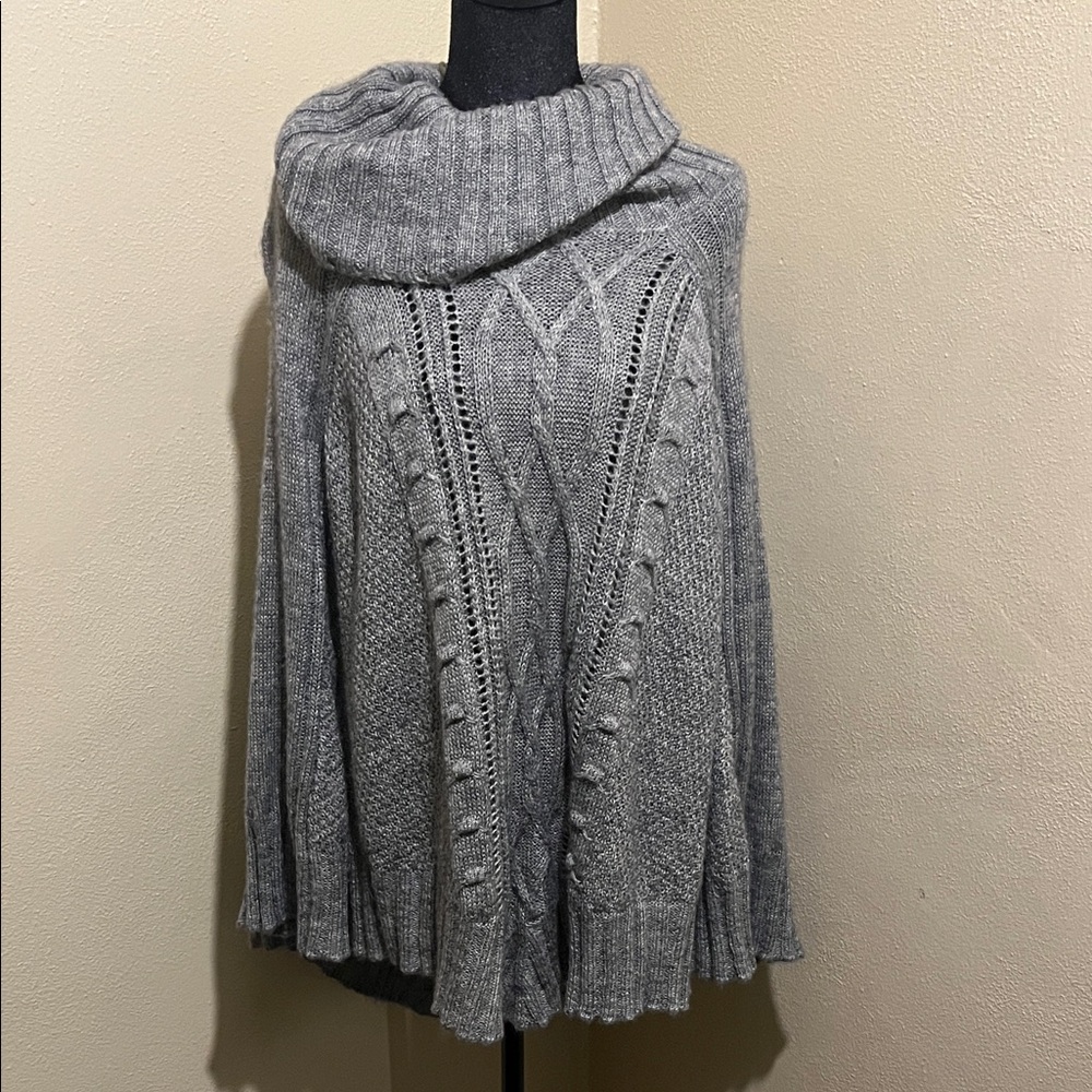 H&M Gray Knit Women's Poncho